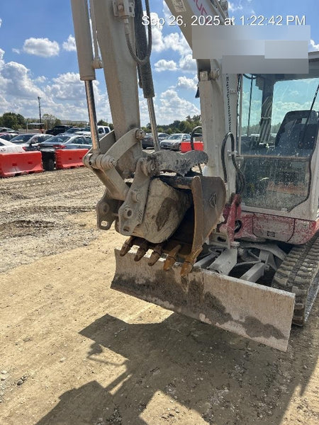 2025 TAKEUCHI TB235-2CR