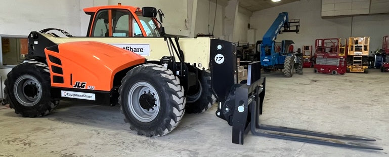 2023 JLG 1732