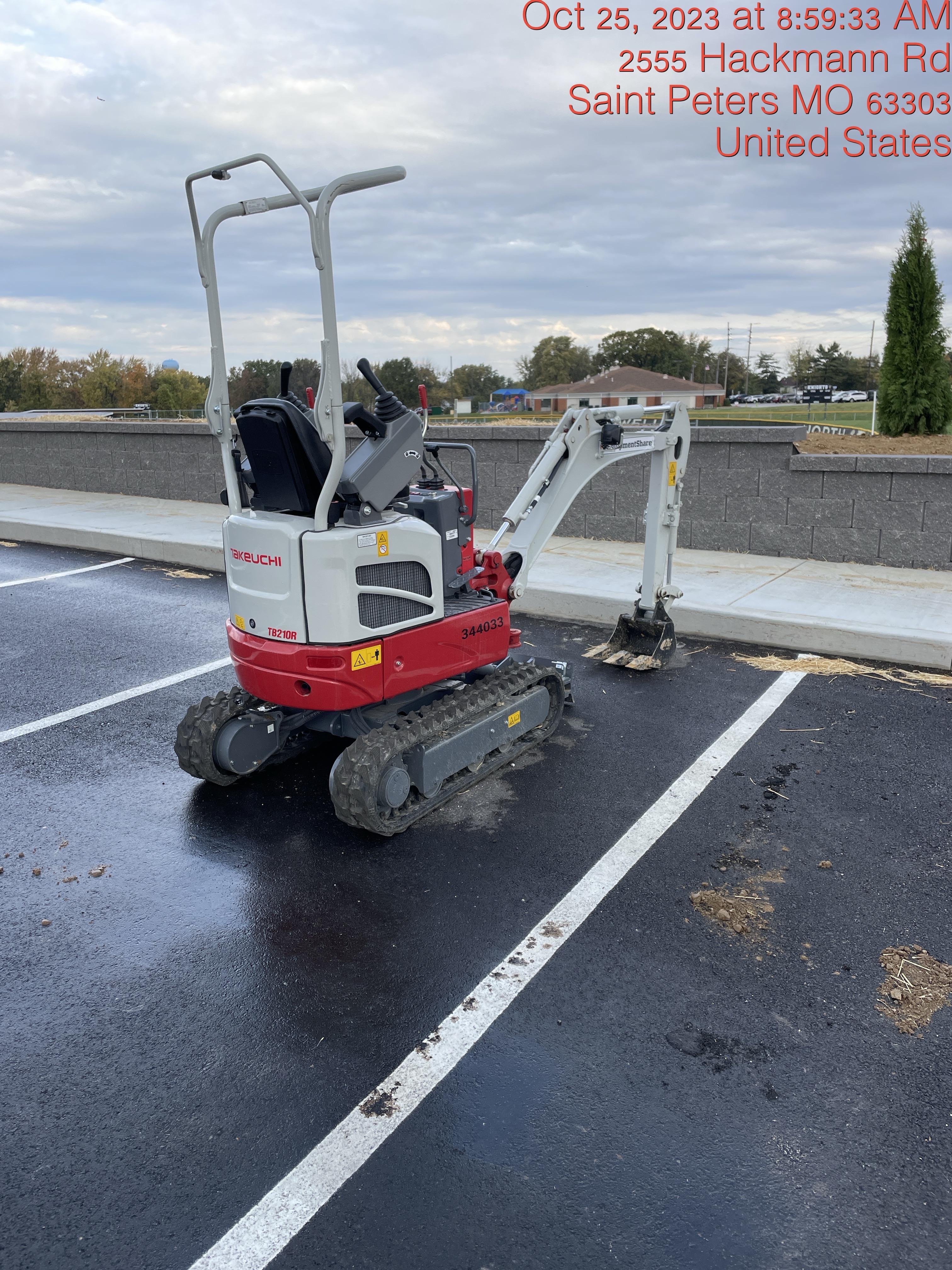 2023 TAKEUCHI TB210R