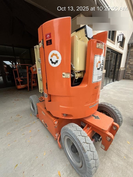 2019 JLG E300AJP