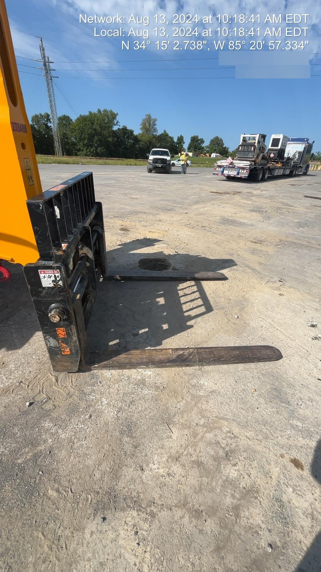 2021 JCB F7377