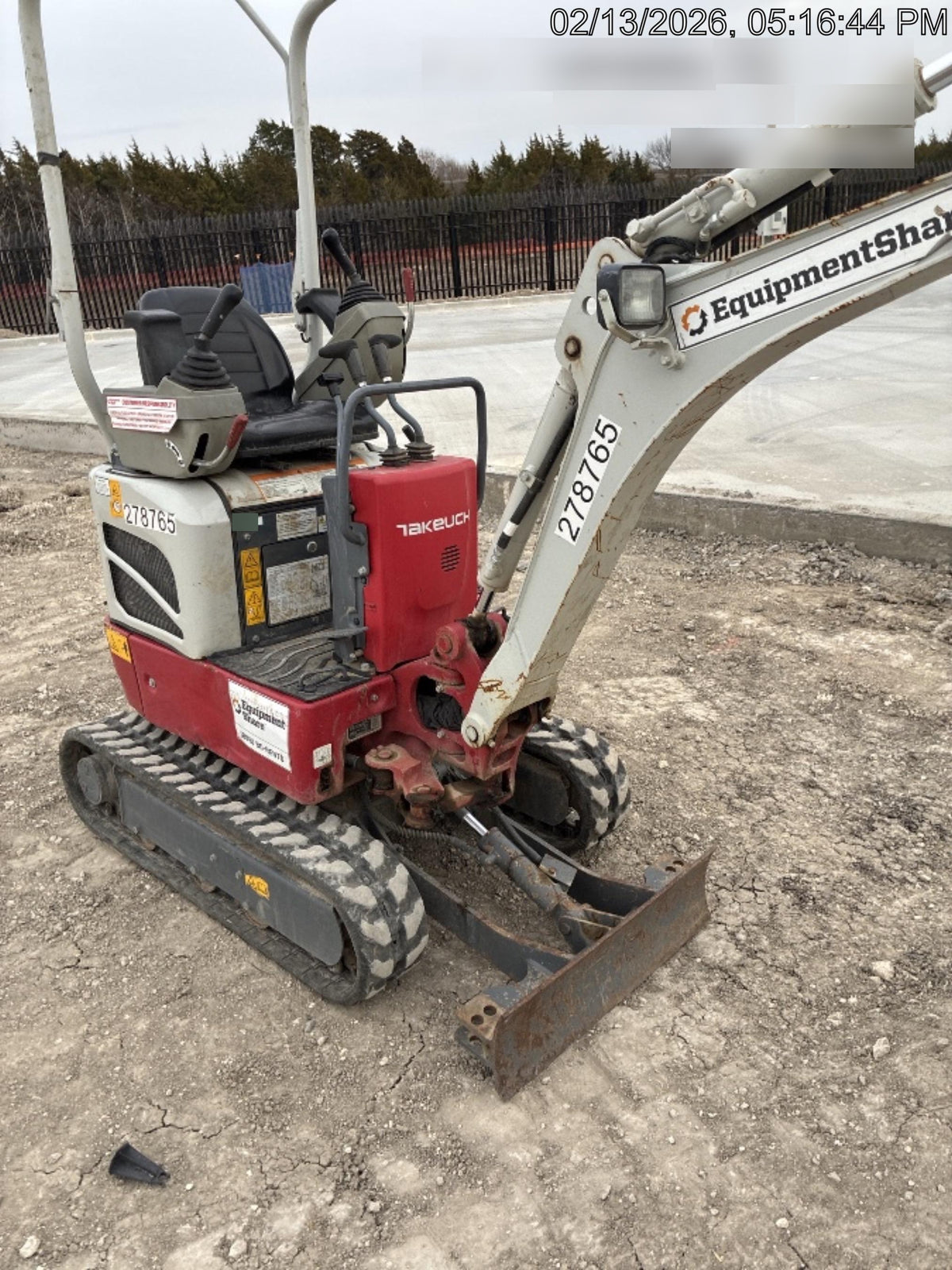 2022 TAKEUCHI TB210R