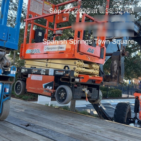 2021 JLG ES1330L