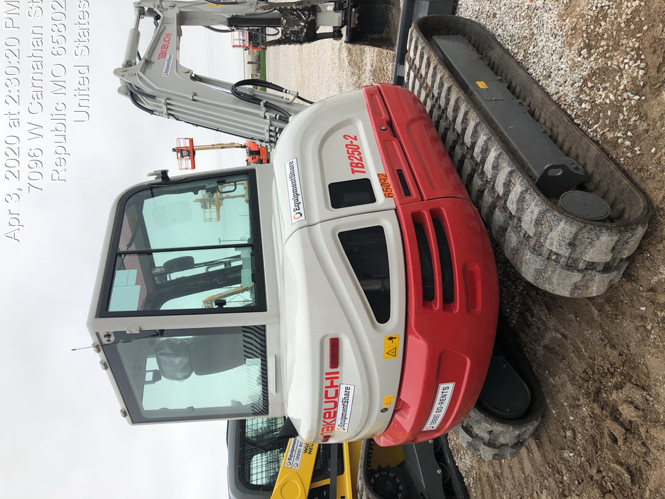 2020 TAKEUCHI TB250-2C