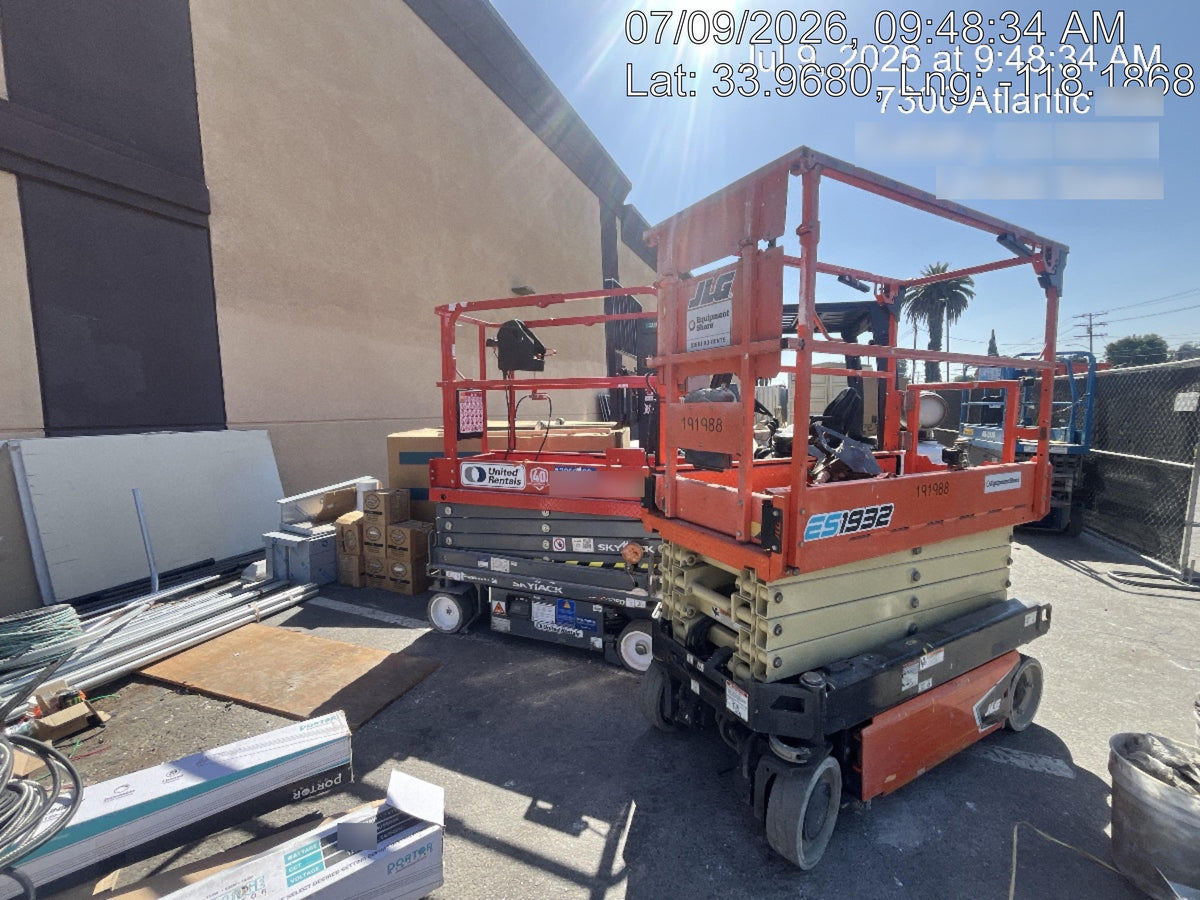 2021 JLG ES1932
