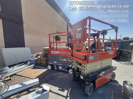 2021 JLG ES1932