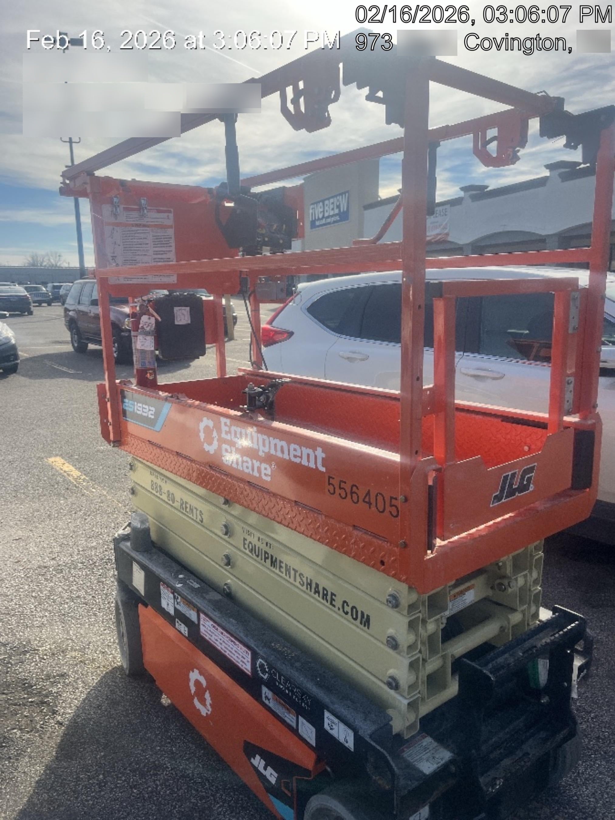 2025 JLG ES1932