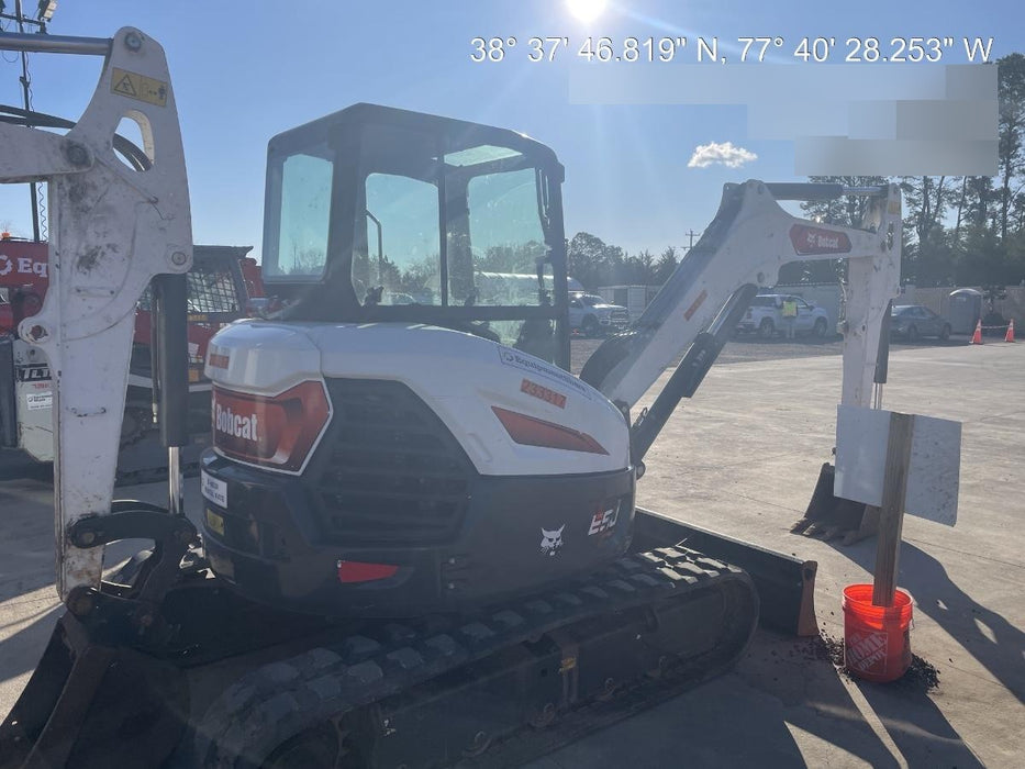 2022 Bobcat E50 Cab/Heat/Air, Rubber Tracks, Manual QC, Hydraulic Thumb
