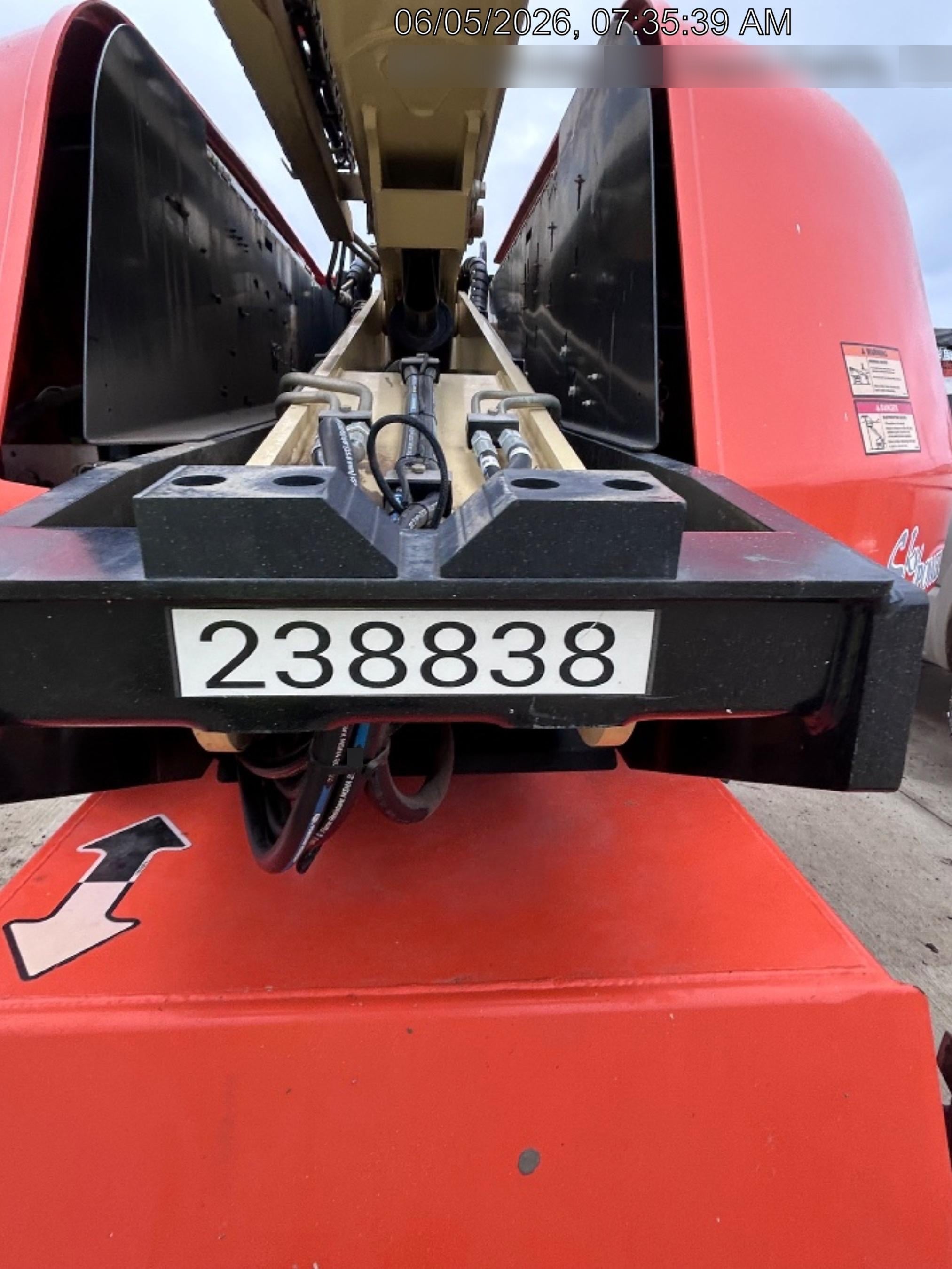 2022 JLG 660SJ