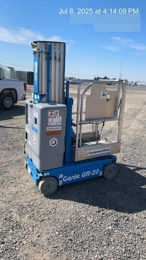 2021 GENIE GR-20
