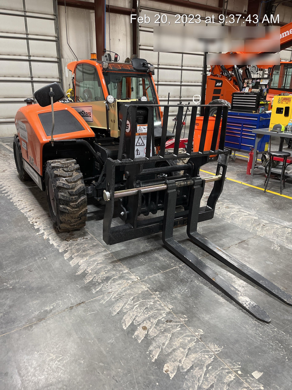 2023 JLG G5-18A