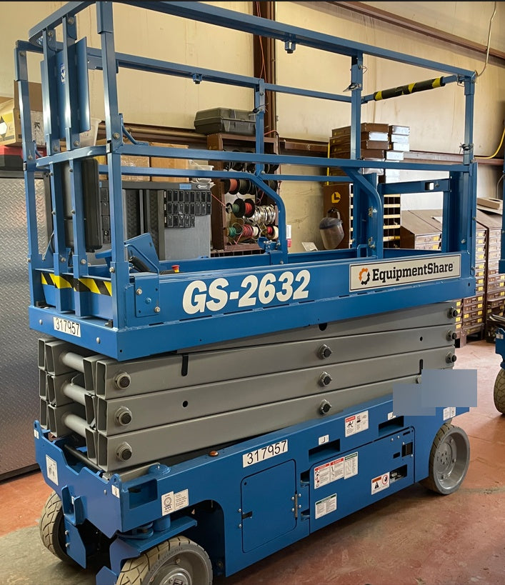 2023 GENIE GS-2632