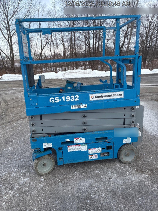 2021 GENIE GS-1932