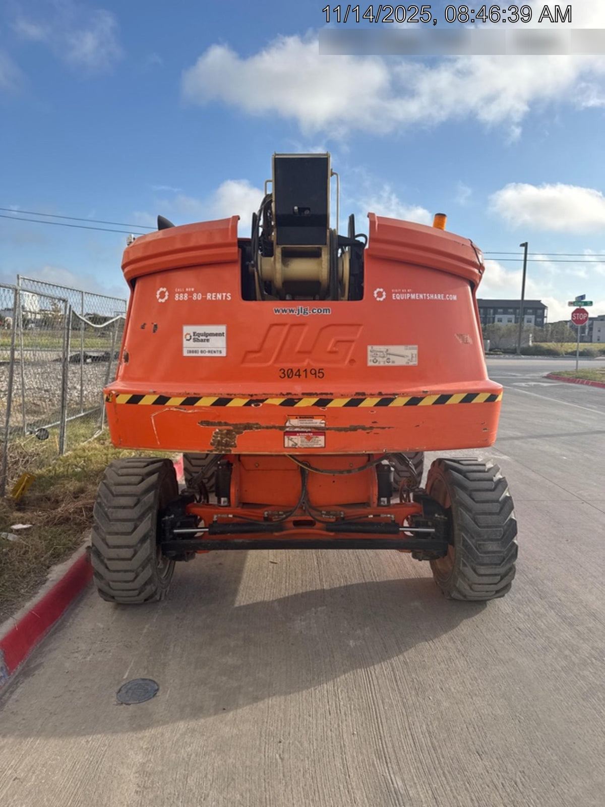 2023 JLG 660SJ
