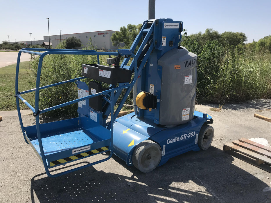 2020 GENIE GR-26J