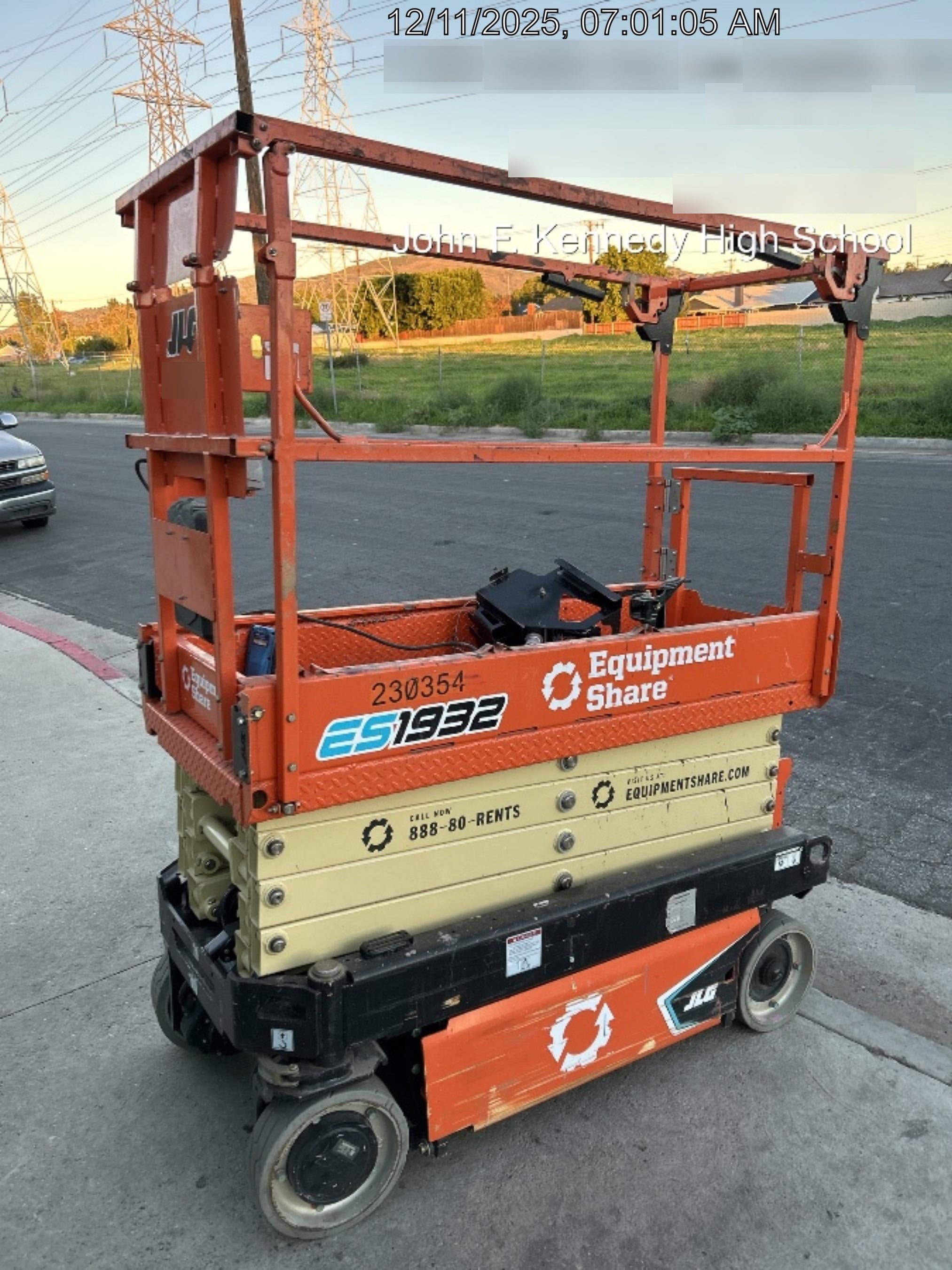 2022 JLG ES1932