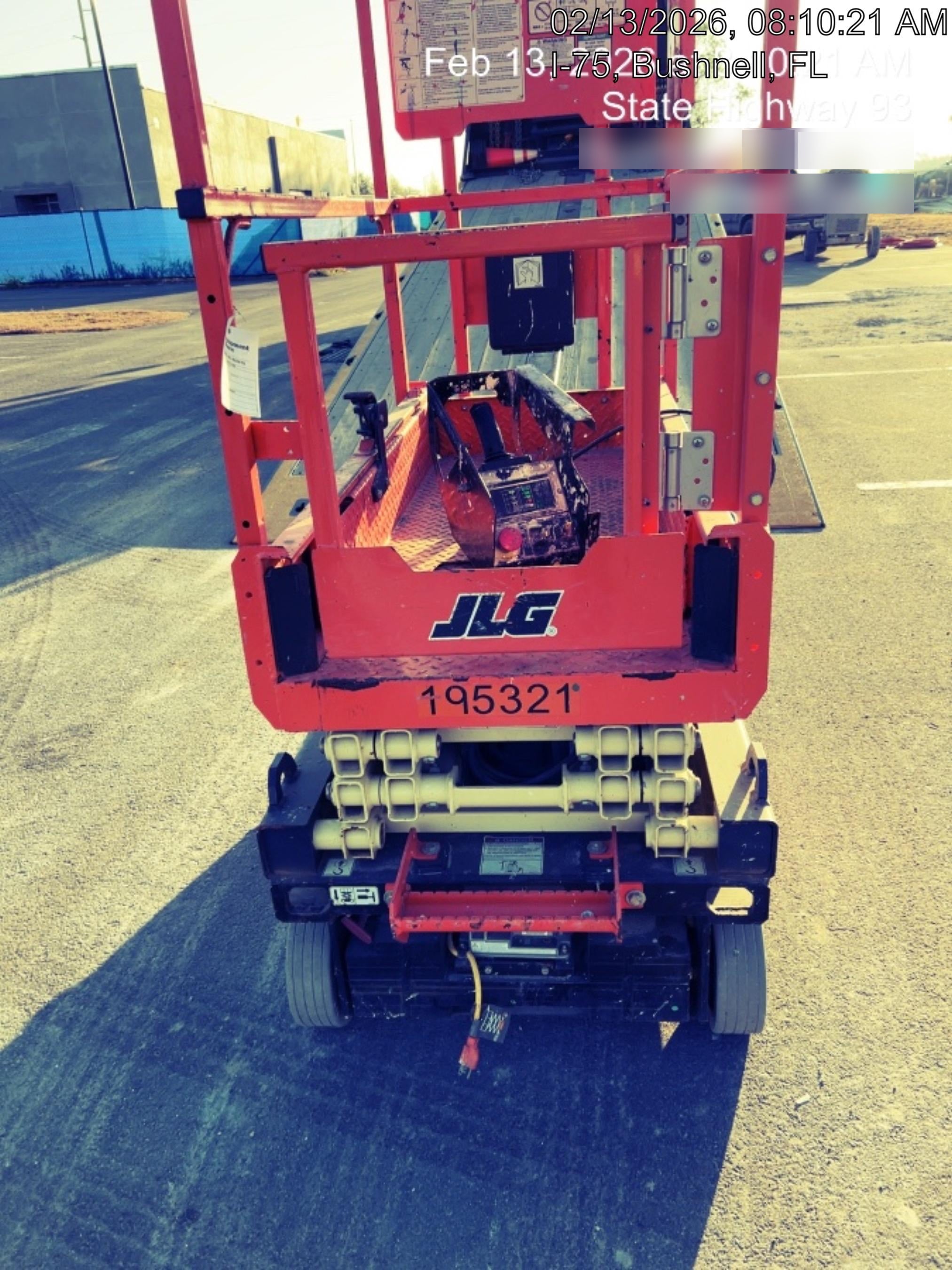 2021 JLG ES1330L