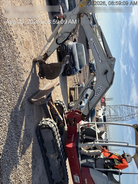 2022 TAKEUCHI TB235-2R