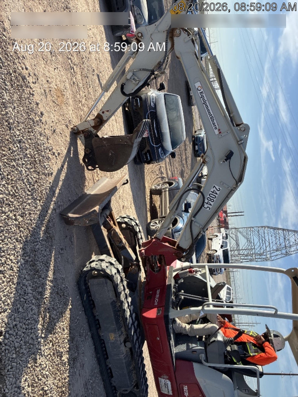2022 TAKEUCHI TB235-2R