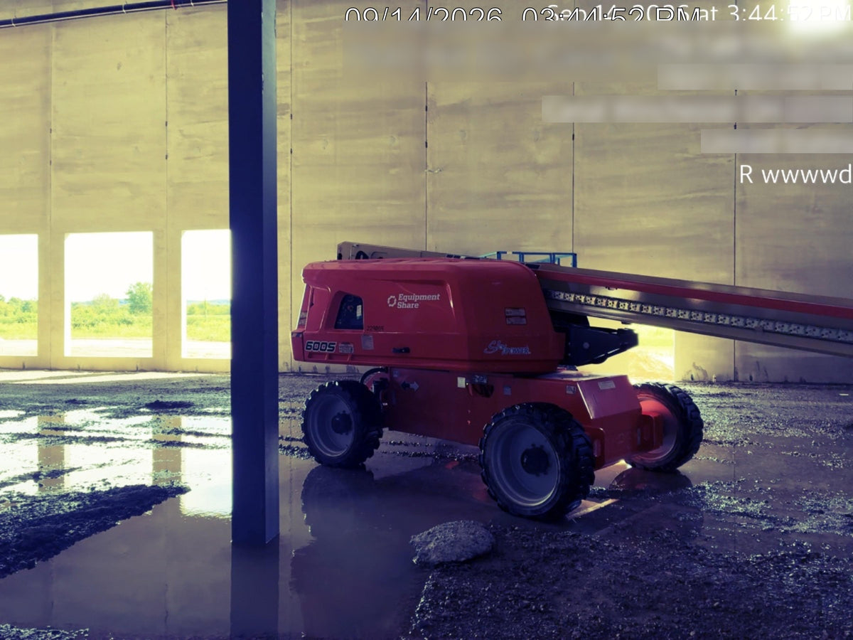 2022 JLG 600S