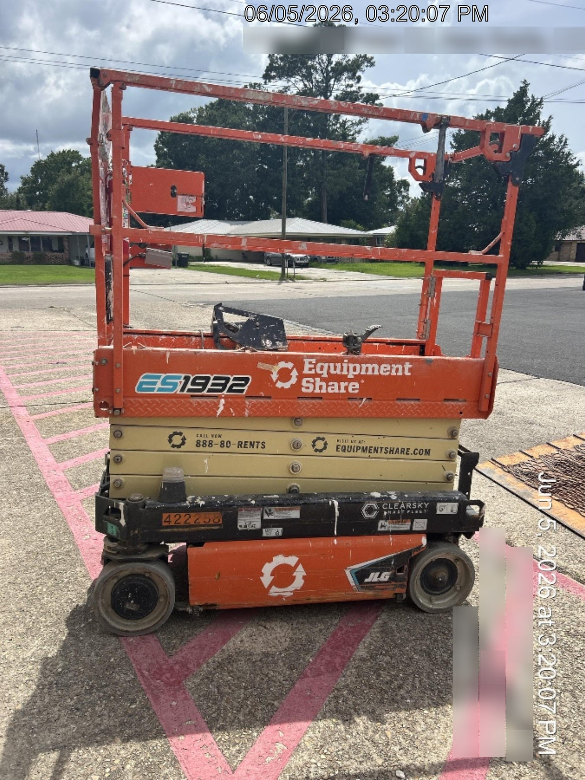 2024 JLG ES1932