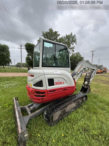 2022 TAKEUCHI TB235-2CR