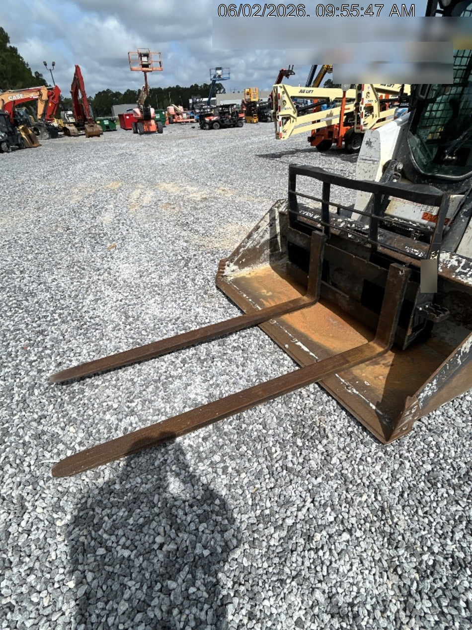 2022 ARROW MATERIAL HANDLING 72" Pallet Forks - Arrow