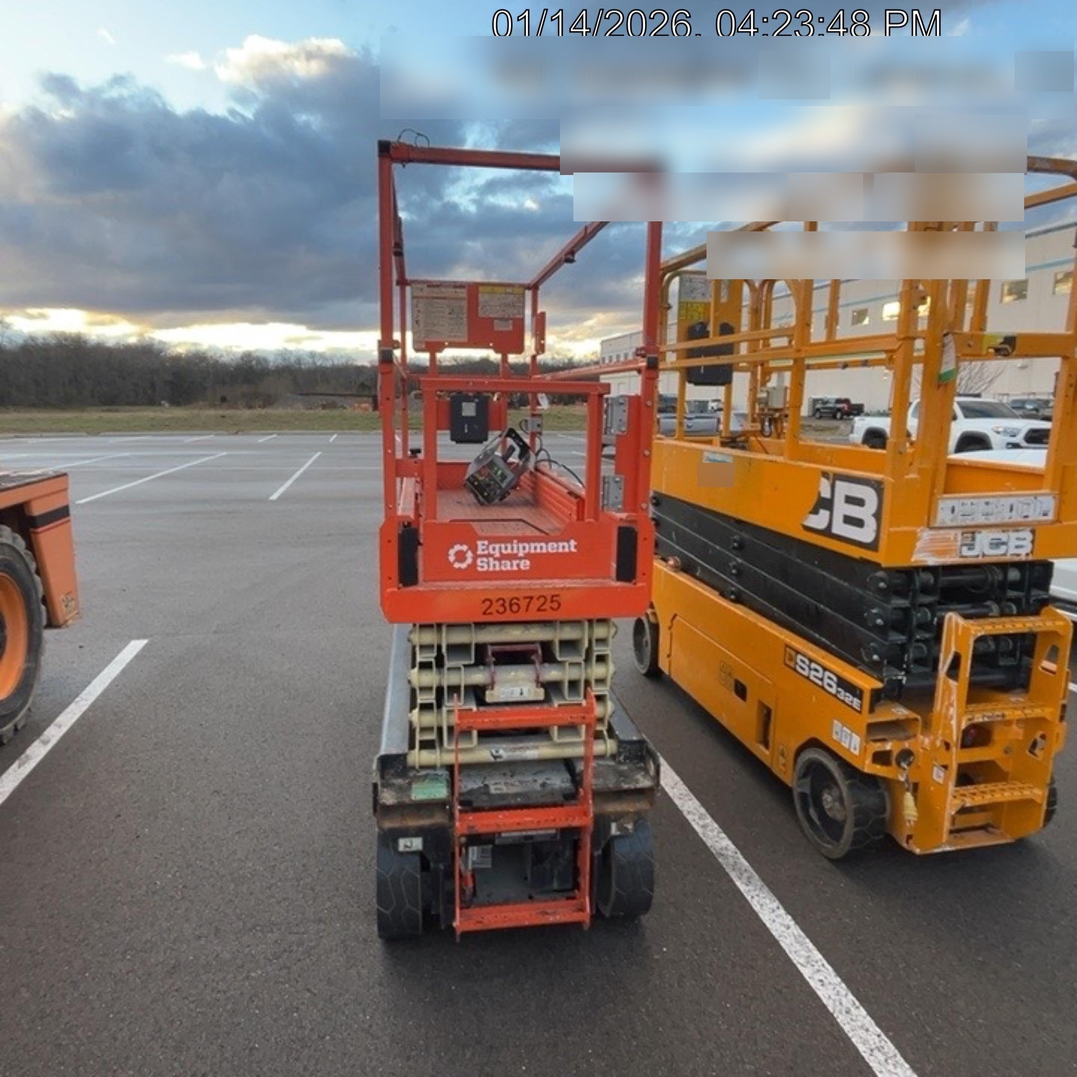2022 JLG ES2632