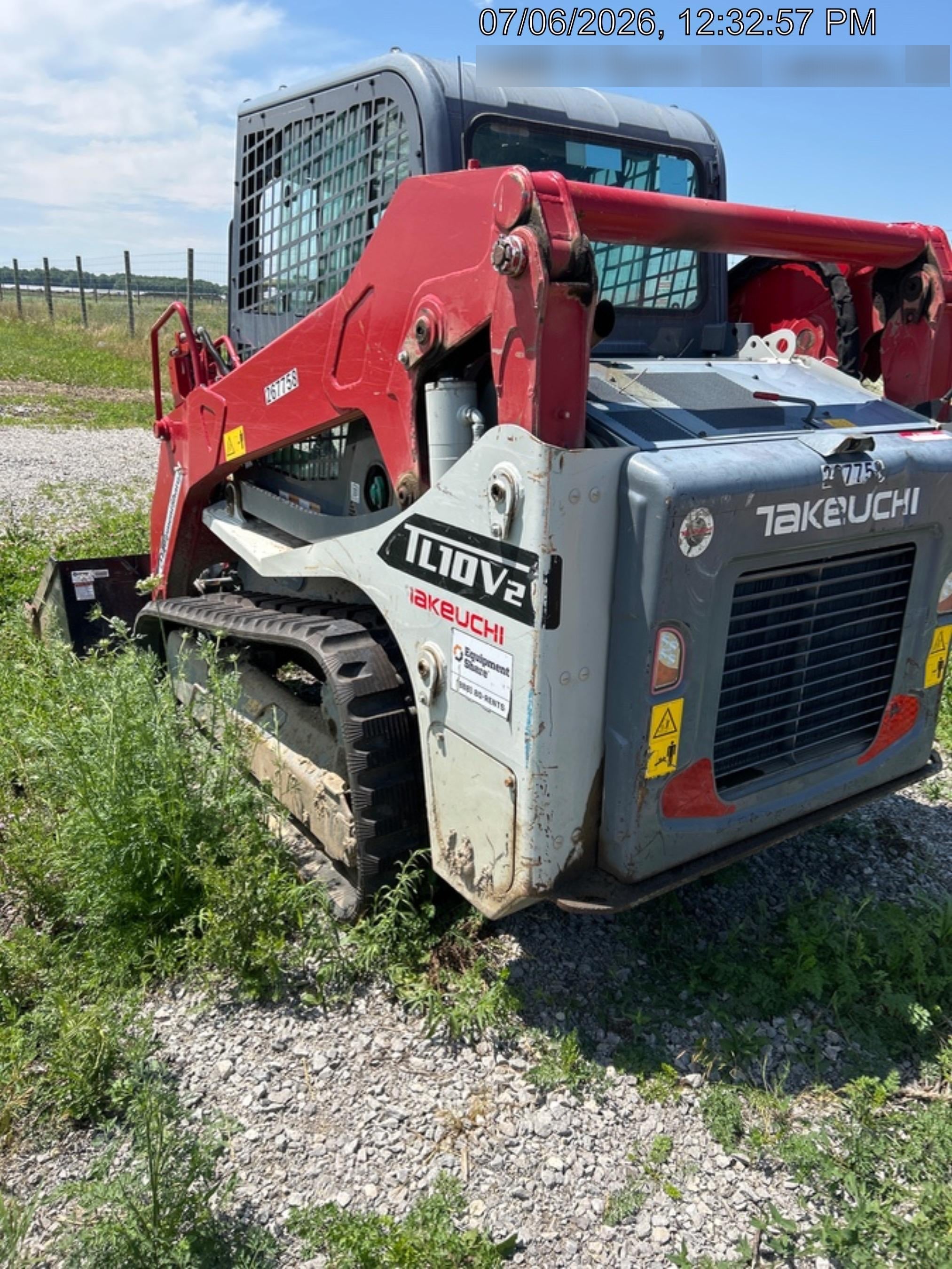 2022 TAKEUCHI TL10V2-CR