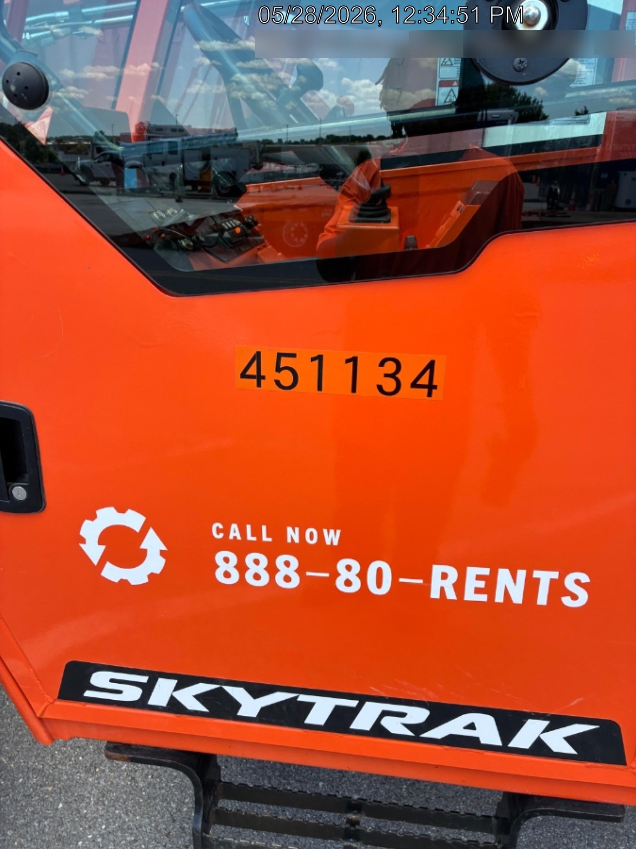 2024 SKYTRAK 8042