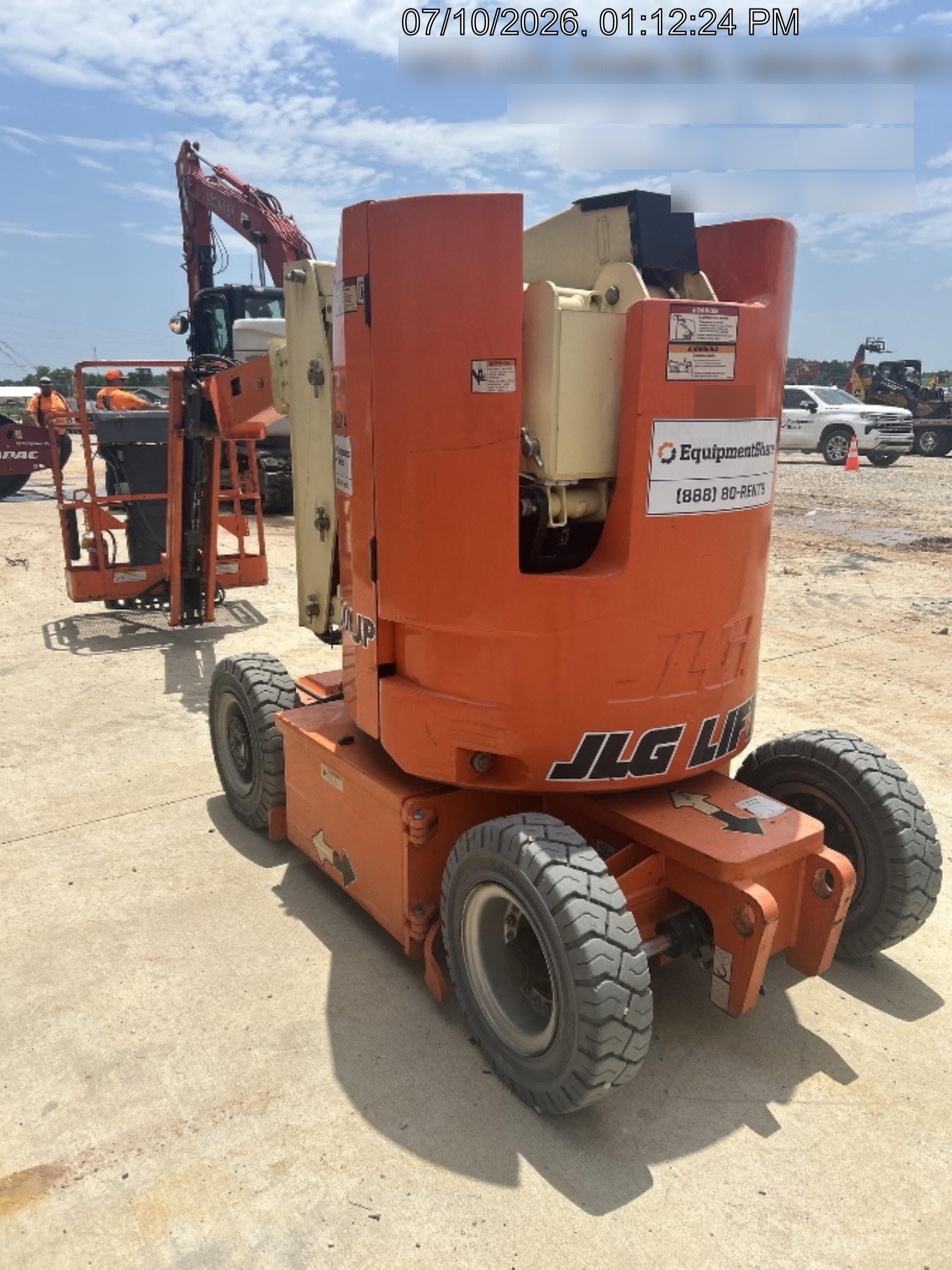 2019 JLG E300AJP