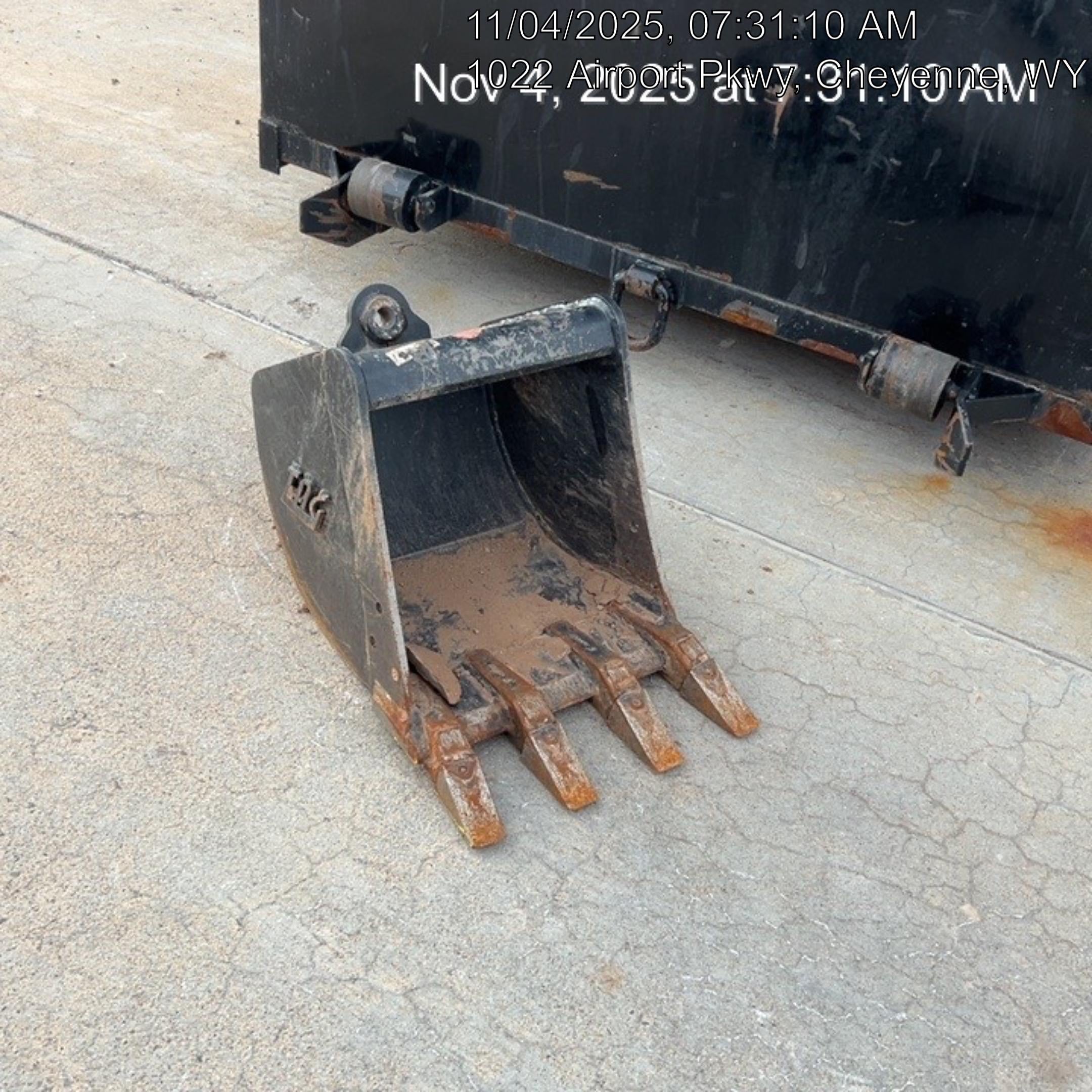 2025 TAKEUCHI 18" HD Bucket - Takeuchi