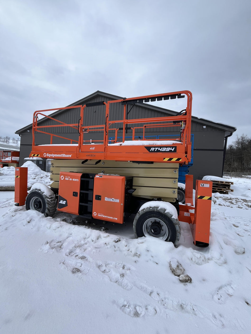 2024 JLG RT4394