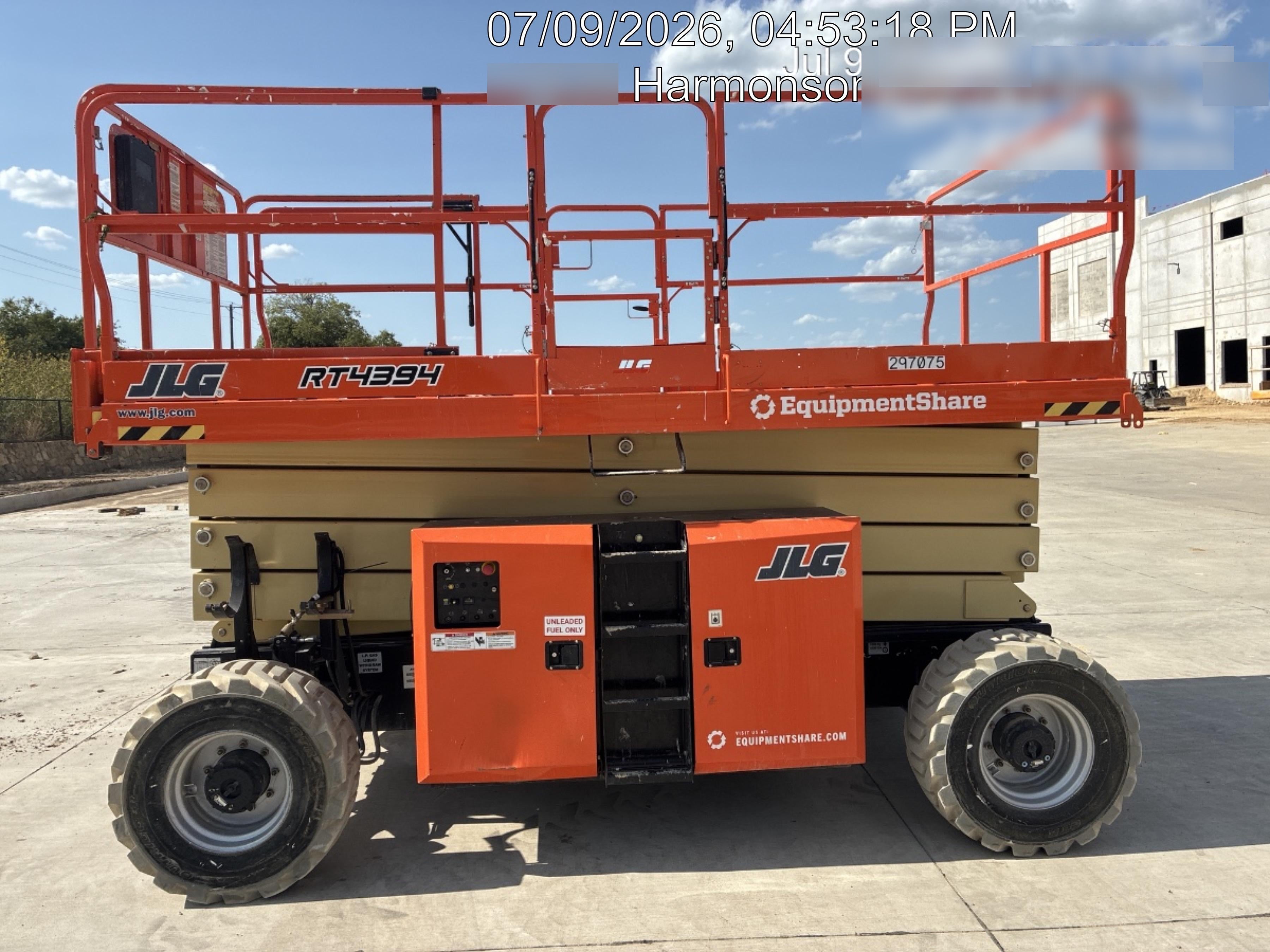 2023 JLG RT4394