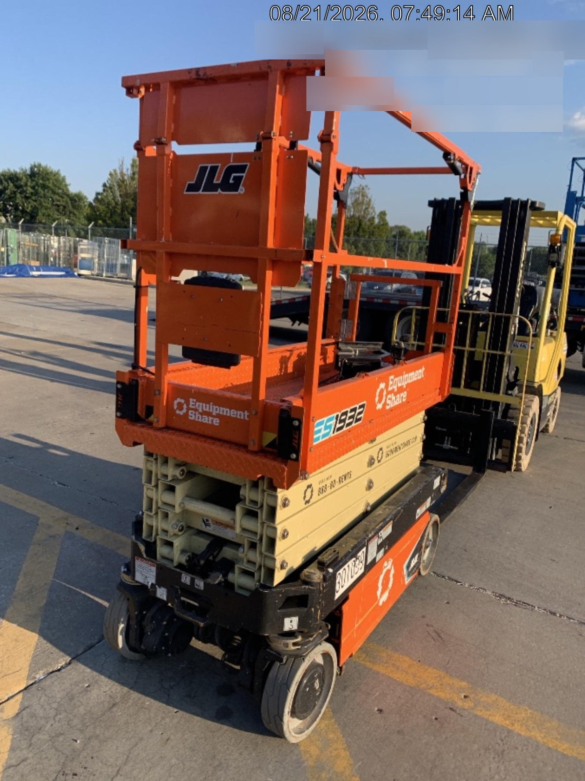 2023 JLG ES1932