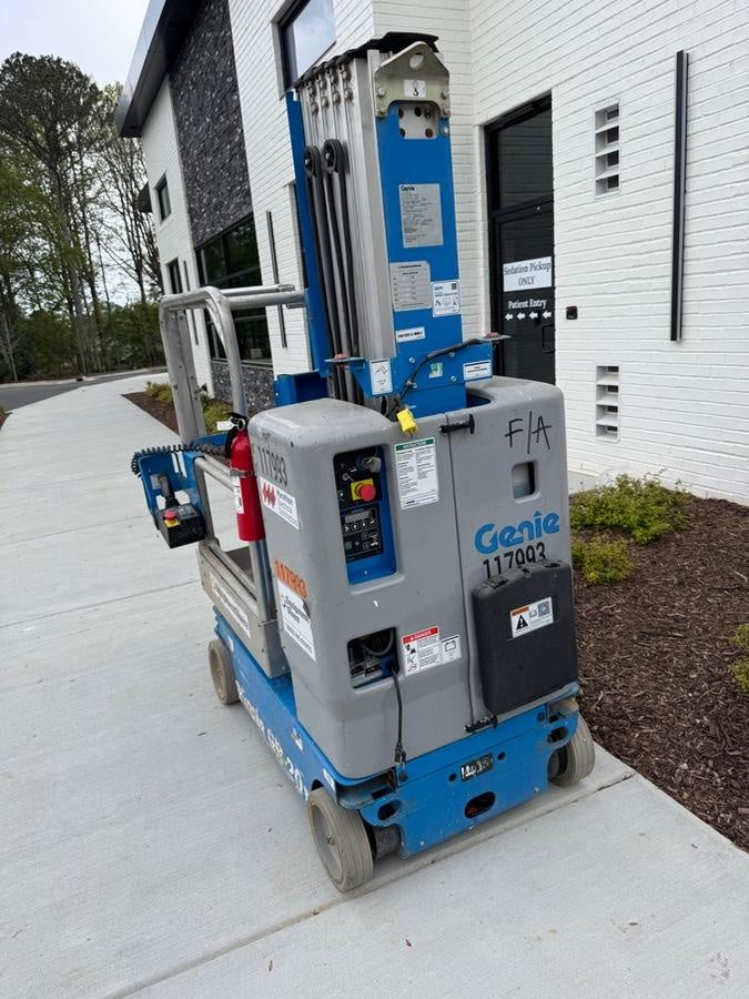 2020 GENIE GR-20