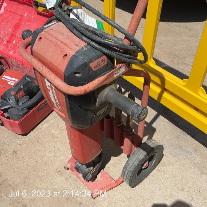 2020 HILTI TE 3000-AVR