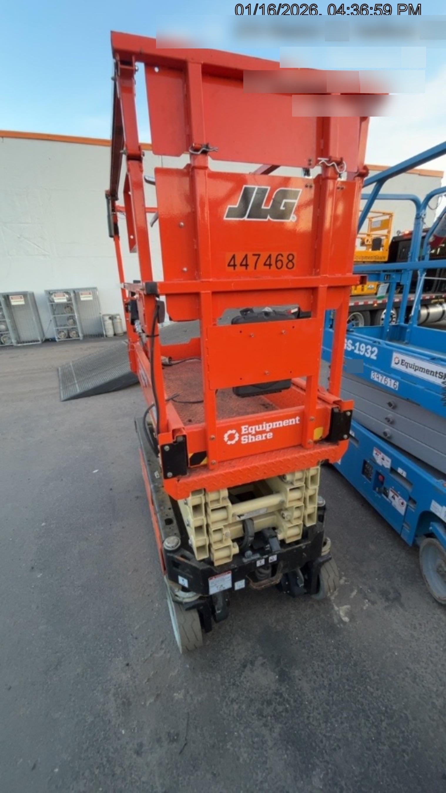 2024 JLG ES1932