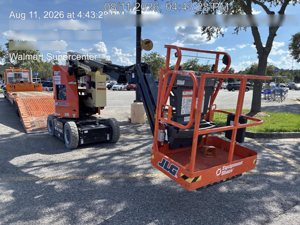 2025 JLG E300AJP