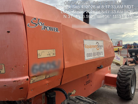 2017 JLG 660SJ