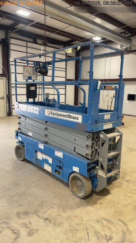 2017 Genie GS-3232 Genie GS3232 Lift w/Folding Rails and Swing Gate