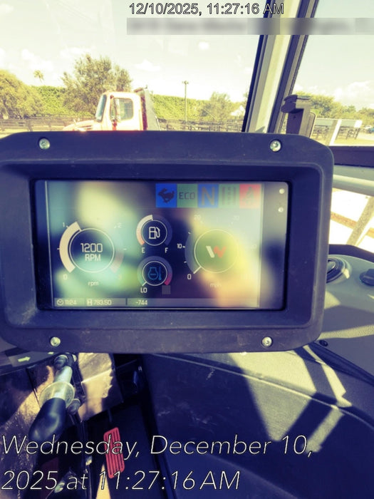 2025 WACKER NEUSON DV605 Cab Turf Tires