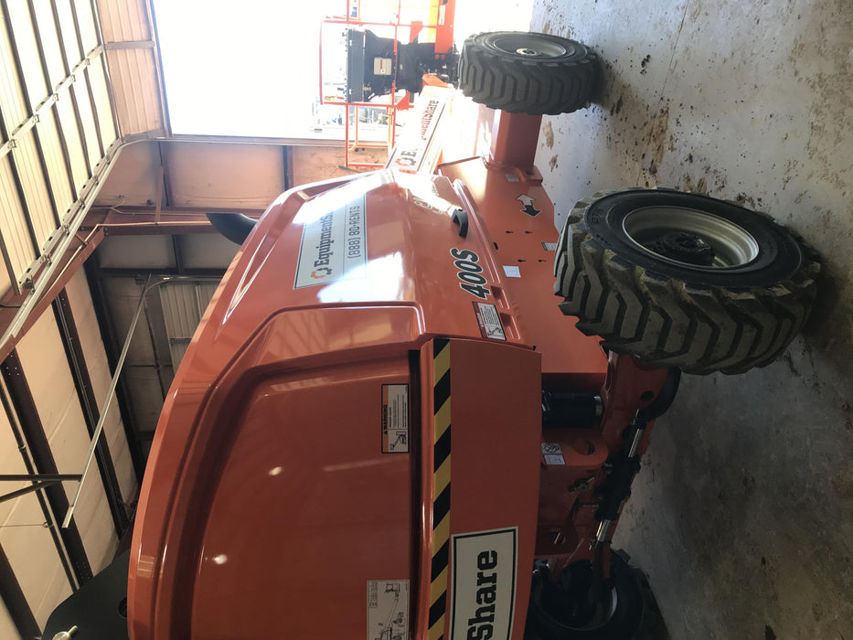 2020 JLG 400S