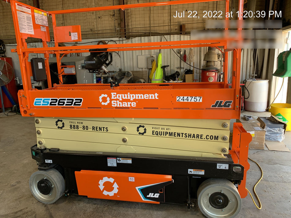 2022 JLG ES2632