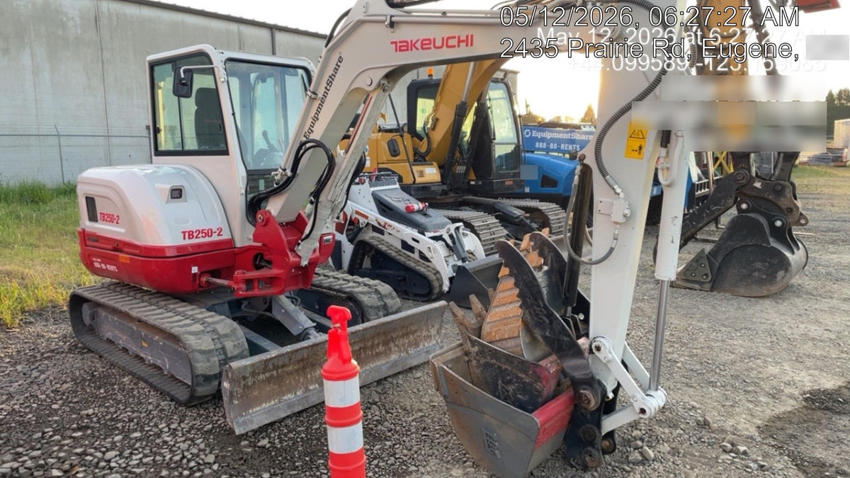 2025 TAKEUCHI TB250-2CR