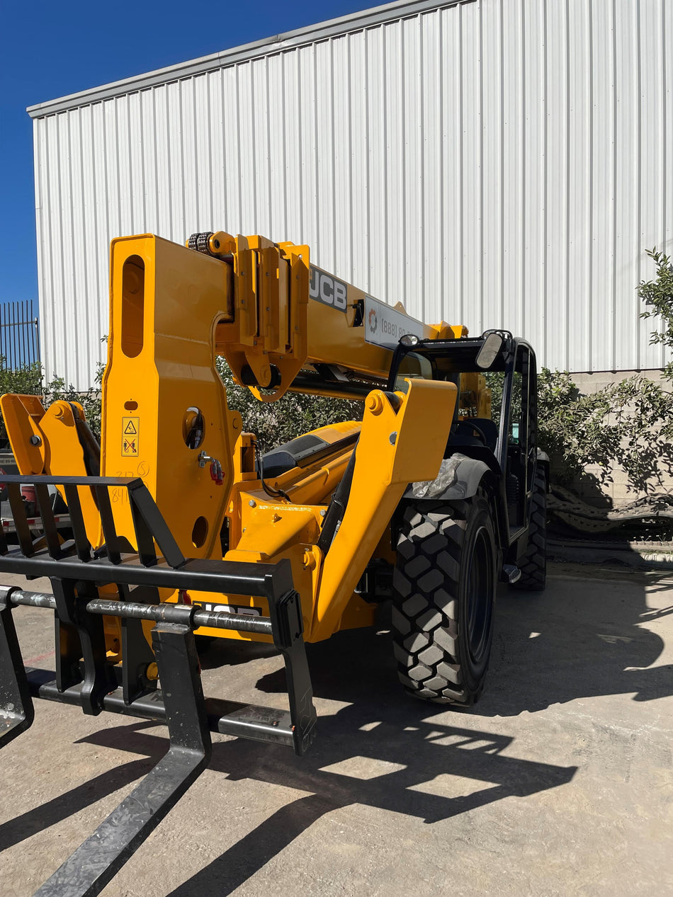 2022 JCB 512-56