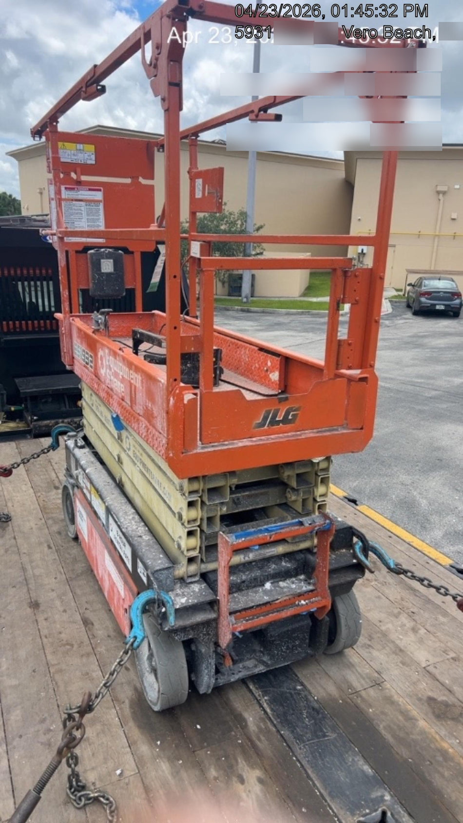 2023 JLG ES1932
