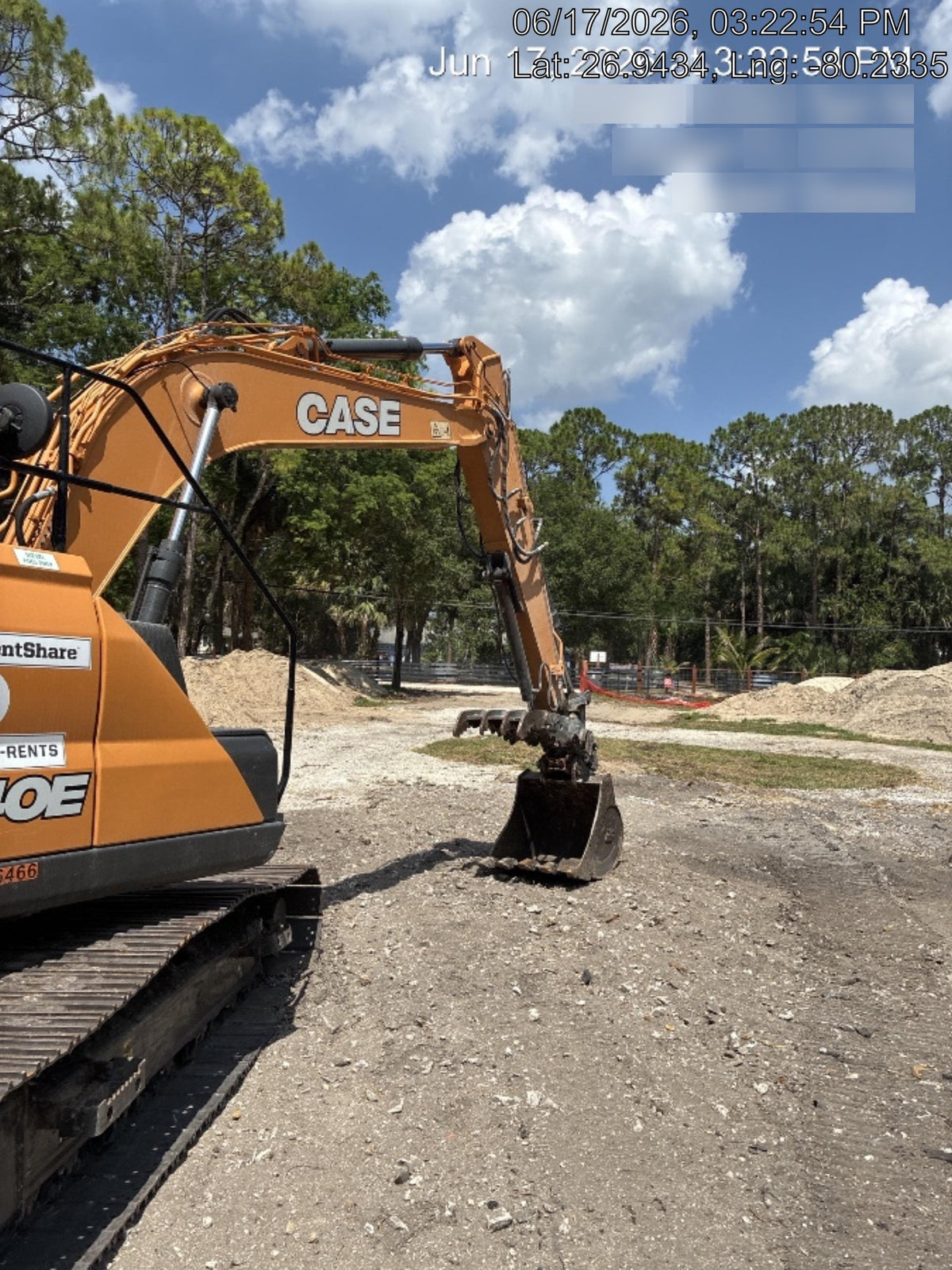 2024 CASE CX140E