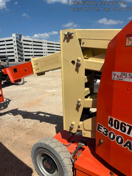 2019 JLG E300AJP