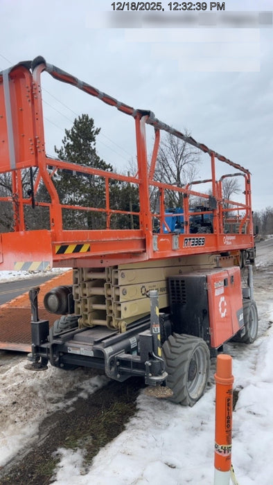 2022 JLG RT3369